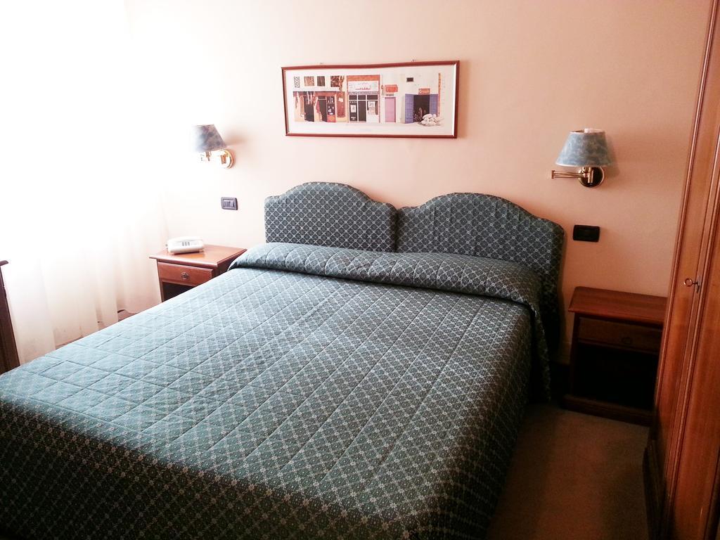 Hotel Emilia Modena Room photo